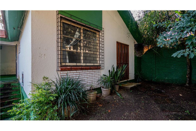 Imagem Casa com 5 Quartos à Venda, em Santa Tereza - Porto Alegre Imagem Casa com 5 Quartos à Venda, em Santa Tereza - Porto Alegre