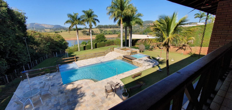 Casa com 6 Quartos à Venda, 600 m² em Condomínio Novo Horizonte - Piracaia
