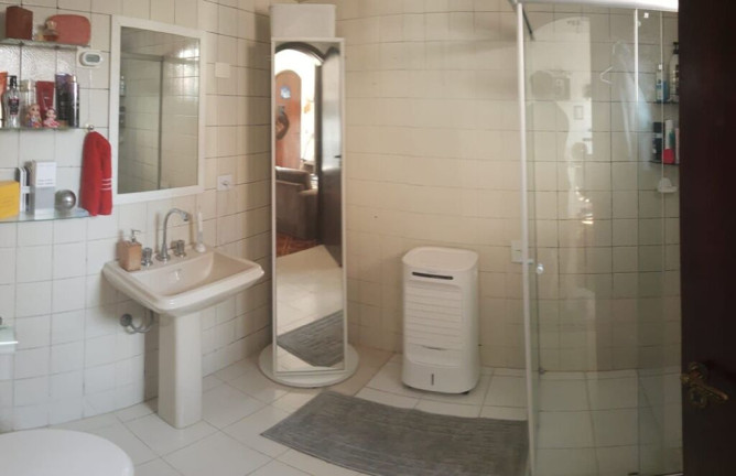 Imagem Casa com 3 Quartos à Venda, 200 m² em Jardim Aeroporto - São Paulo Imagem Casa com 3 Quartos à Venda, 200 m² em Jardim Aeroporto - São Paulo