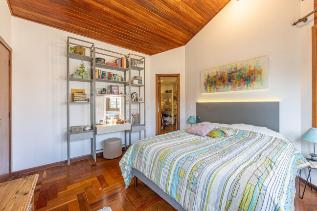 Imagem Casa com 4 Quartos à Venda, 269 m² em Chácara Das Pedras - Porto Alegre Imagem Casa com 4 Quartos à Venda, 269 m² em Chácara Das Pedras - Porto Alegre