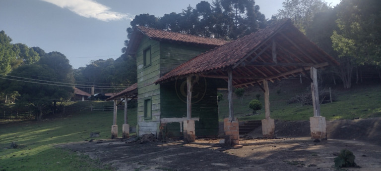 Imagem Chácara com 4 Quartos à Venda, em Retiro - Cunha Imagem Chácara com 4 Quartos à Venda, em Retiro - Cunha