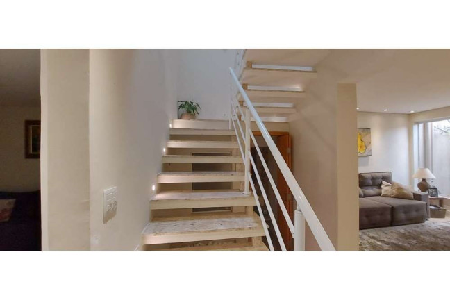 Imagem Casa com 4 Quartos à Venda, 300 m² em Cambuci - São Paulo Imagem Casa com 4 Quartos à Venda, 300 m² em Cambuci - São Paulo