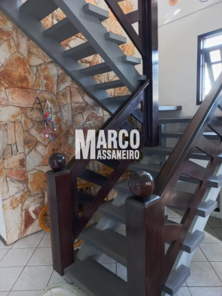 Imagem Casa com 5 Quartos à Venda, 450 m² em Centro - Balneário Barra Do Sul Imagem Casa com 5 Quartos à Venda, 450 m² em Centro - Balneário Barra Do Sul