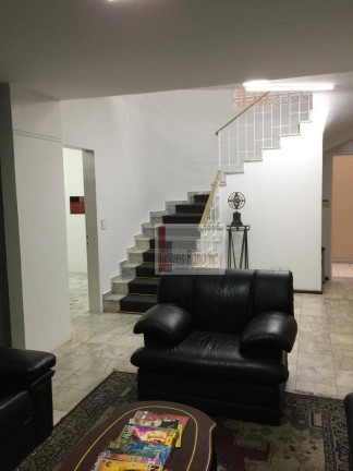 Imagem Sobrado com 2 Quartos à Venda, 387 m² em Moema - São Paulo Imagem Sobrado com 2 Quartos à Venda, 387 m² em Moema - São Paulo