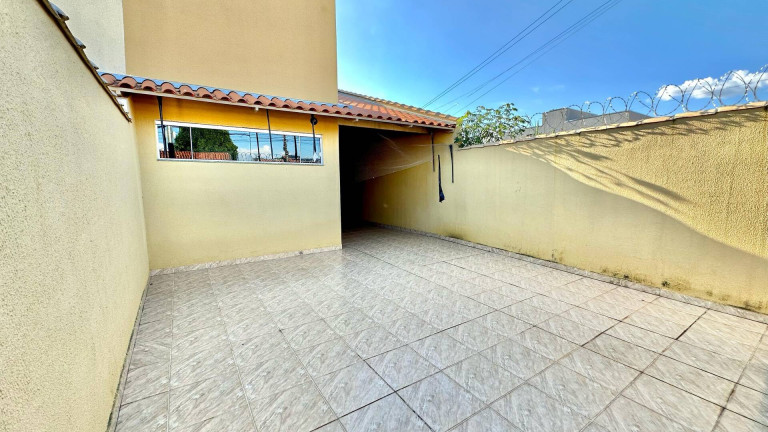 Imagem Casa com 3 Quartos à Venda, 100 m² em Jardim Jussara - Caldas Novas Imagem Casa com 3 Quartos à Venda, 100 m² em Jardim Jussara - Caldas Novas