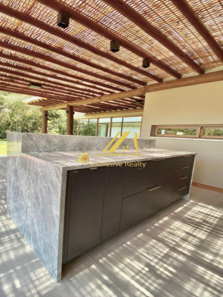 Imagem Imóvel com 4 Quartos à Venda, 400 m² em Praia Do Forte - Mata De São João Imagem Imóvel com 4 Quartos à Venda, 400 m² em Praia Do Forte - Mata De São João