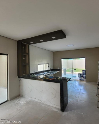 Imagem Casa com 3 Quartos à Venda, 92 m² em Aponiã - Porto Velho