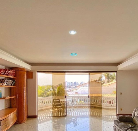 Imagem Casa com 4 Quartos à Venda, 600 m² em Centro - Guarapari