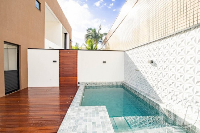 Imagem Casa com 3 Quartos à Venda, 188 m² em Ressacada - Itajaí