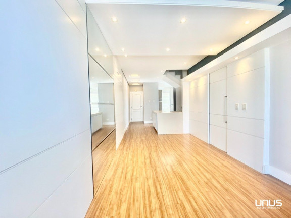 Imagem Cobertura com 3 Quartos à Venda, 135 m² em Coqueiros - Florianópolis