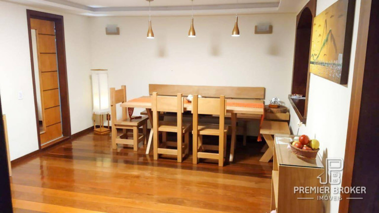 Imagem Casa com 4 Quartos à Venda, 163 m² em Alto - Teresópolis
