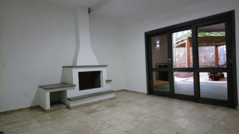 Imagem Casa à Venda ou Locação, 257 m² em Vila Santo Antonio - Cotia Imagem Casa à Venda ou Locação, 257 m² em Vila Santo Antonio - Cotia