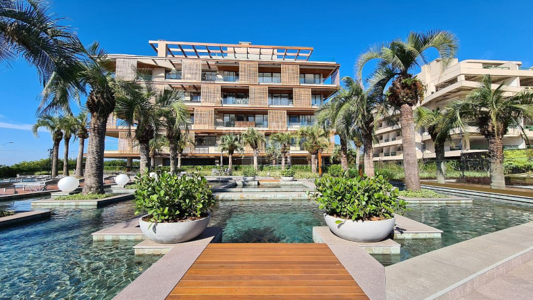 Imagem Apartamento com 4 Quartos à Venda, 360 m² em Balneário Santa Clara - Itajaí