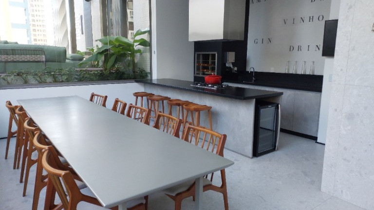Imagem Apartamento com 3 Quartos à Venda, 143 m² em Centro - Balneário Camboriú Imagem Apartamento com 3 Quartos à Venda, 143 m² em Centro - Balneário Camboriú
