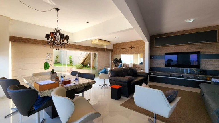 Imagem Casa com 5 Quartos à Venda, 800 m² em Marapé - Santos Imagem Casa com 5 Quartos à Venda, 800 m² em Marapé - Santos