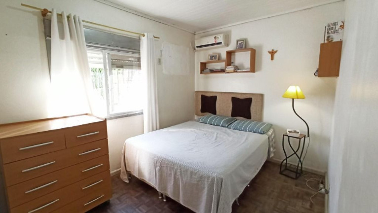 Imagem Casa com 2 Quartos à Venda, 130 m² em Cavalhada - Porto Alegre