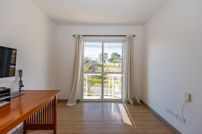 Imagem Sobrado com 3 Quartos à Venda, 192 m² em Pilarzinho - Curitiba