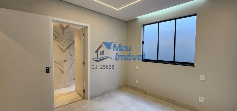 Imagem Casa com 3 Quartos à Venda, 300 m² em Setor Habitacional Vicente Pires - Brasília
