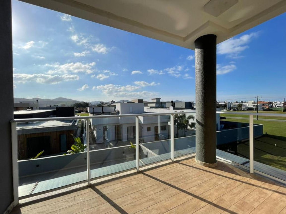Imagem Casa com 3 Quartos à Venda, 289 m² em Santa Regina - Camboriú