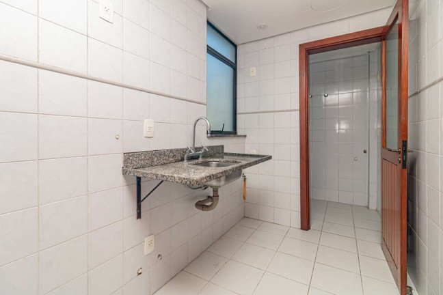 Imagem Imóvel com 2 Quartos à Venda, em Petrópolis - Porto Alegre Imagem Imóvel com 2 Quartos à Venda, em Petrópolis - Porto Alegre