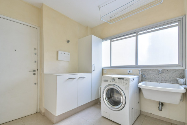 Imagem Imóvel com 3 Quartos à Venda, 176 m² em Moema - São Paulo