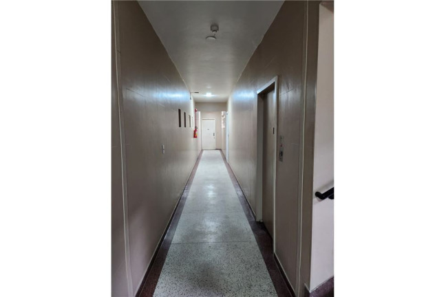 Imagem Apartamento com 2 Quartos à Venda, 76 m² em Centro Histórico - Porto Alegre Imagem Apartamento com 2 Quartos à Venda, 76 m² em Centro Histórico - Porto Alegre
