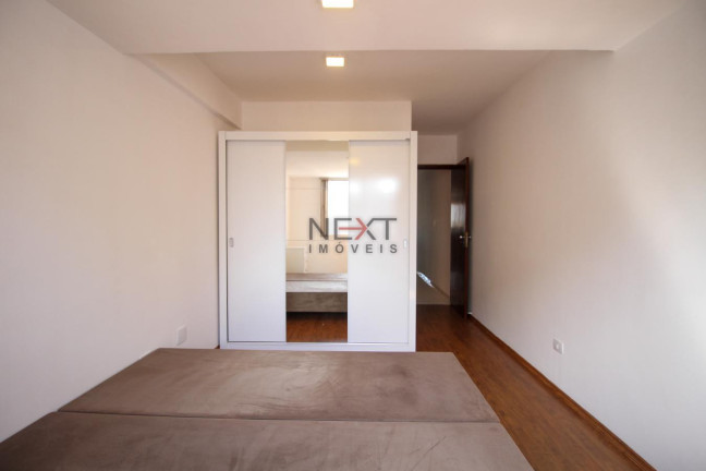 Imagem Apartamento com 2 Quartos à Venda, 60 m² em Centro - Curitiba