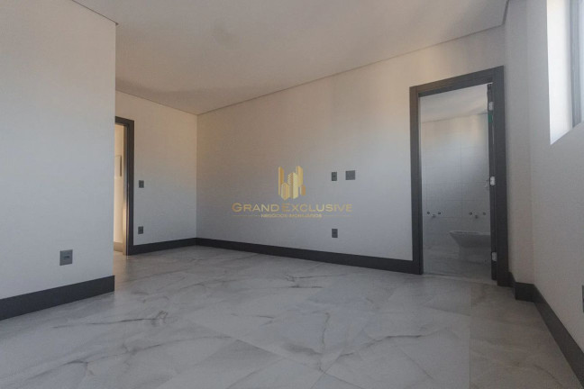 Imagem Apartamento com 3 Quartos à Venda, 130 m² em Centro - Balneário Camboriú Imagem Apartamento com 3 Quartos à Venda, 130 m² em Centro - Balneário Camboriú