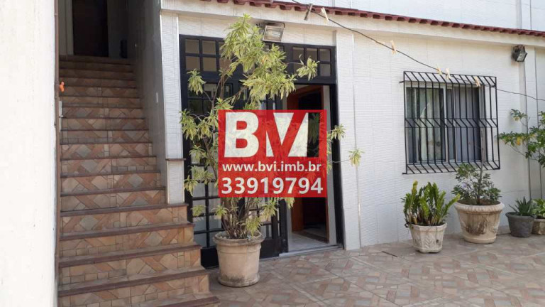 Imagem Casa com 5 Quartos à Venda, 210 m² em Vila Kosmos - Rio De Janeiro Imagem Casa com 5 Quartos à Venda, 210 m² em Vila Kosmos - Rio De Janeiro