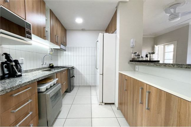 Imagem Imóvel com 3 Quartos à Venda, em Petrópolis - Porto Alegre Imagem Imóvel com 3 Quartos à Venda, em Petrópolis - Porto Alegre