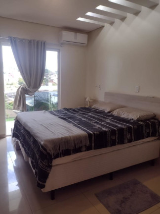 Imagem Casa com 3 Quartos à Venda, 500 m² em Guarujá - Parobé Imagem Casa com 3 Quartos à Venda, 500 m² em Guarujá - Parobé