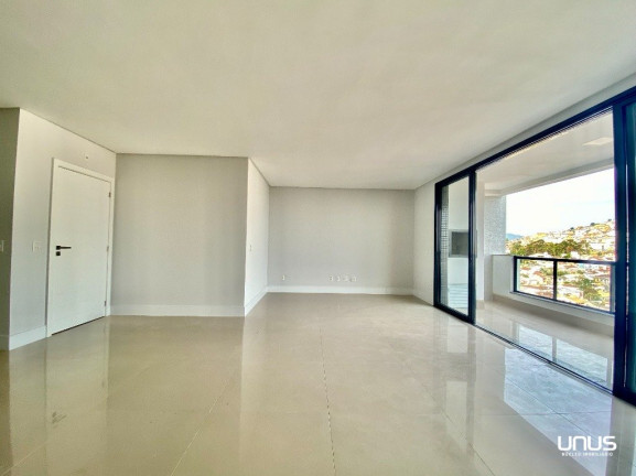 Imagem Apartamento com 3 Quartos à Venda, 265 m² em Agronômica - Florianópolis