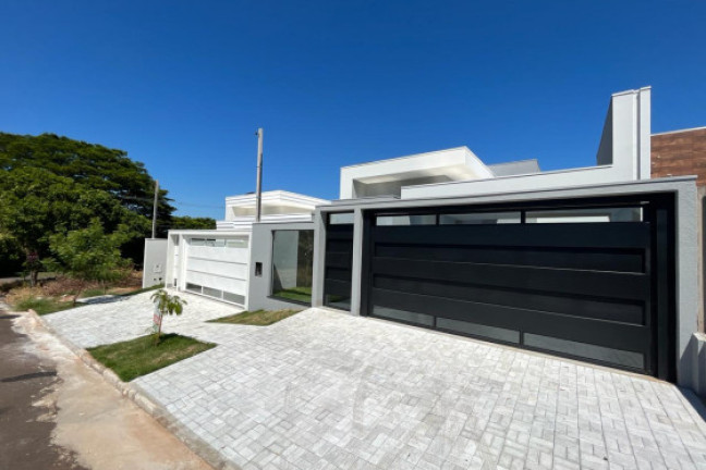 Casa à Venda, 190 m² em Jardim Cima - Umuarama