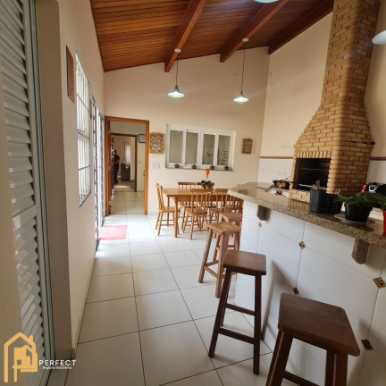 Imagem Casa com 1 Quarto à Venda, 240 m² em Jardim Maria Augusta - Taubaté Imagem Casa com 1 Quarto à Venda, 240 m² em Jardim Maria Augusta - Taubaté