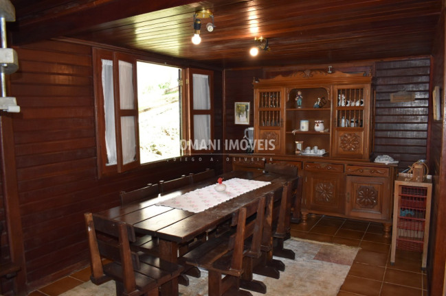 Imagem Casa com 4 Quartos à Venda, 170 m² em Região Do Vale Encantado - Campos Do Jordão