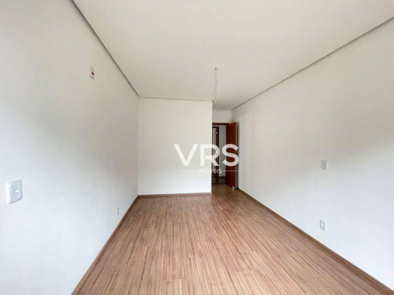 Imagem Casa com 5 Quartos à Venda, 216 m² em Granja Guarani - Teresópolis Imagem Casa com 5 Quartos à Venda, 216 m² em Granja Guarani - Teresópolis