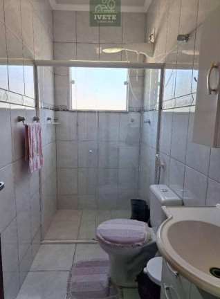 Imagem Casa com 2 Quartos à Venda, 120 m²