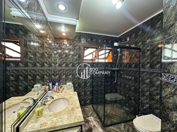 Imagem Casa com 7 Quartos à Venda, 450 m² em Boa Vista - Ponta Grossa Imagem Casa com 7 Quartos à Venda, 450 m² em Boa Vista - Ponta Grossa