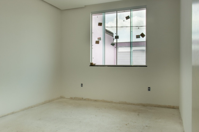 Imagem Casa com 3 Quartos à Venda, em Campo Grande - Rio De Janeiro Imagem Casa com 3 Quartos à Venda, em Campo Grande - Rio De Janeiro
