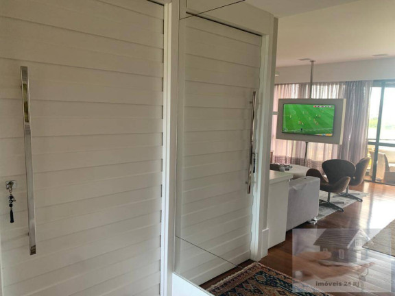 Imagem Apartamento com 3 Quartos à Venda, 227 m² em Lagoa - Rio De Janeiro Imagem Apartamento com 3 Quartos à Venda, 227 m² em Lagoa - Rio De Janeiro