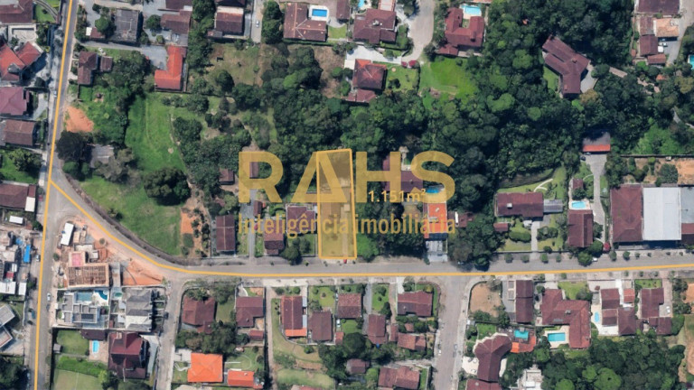 Terreno à Venda, 1.151 m² em América - Joinville