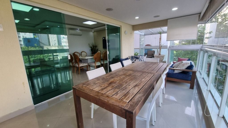 Imagem Apartamento com 3 Quartos à Venda, 135 m² em Pitangueiras - Guarujá