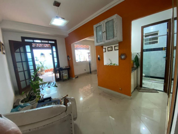 Casa com 4 Quartos à Venda,  em Carajás - Contagem