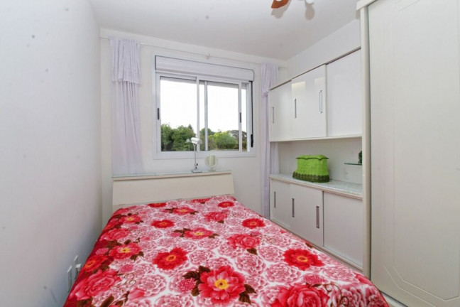 Imagem Imóvel com 2 Quartos à Venda, 62 m² em Cristal - Porto Alegre Imagem Imóvel com 2 Quartos à Venda, 62 m² em Cristal - Porto Alegre