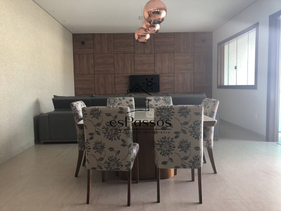 Imagem Casa com 5 Quartos à Venda, 360 m² em Nsa Aparecida - Florestal