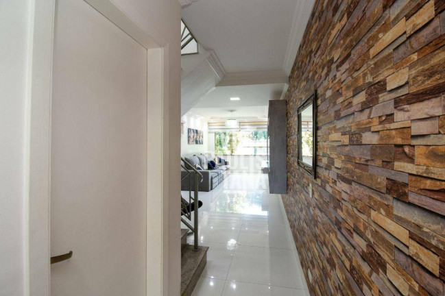 Imagem Casa com 3 Quartos à Venda, 231 m² em Parque São Domingos - São Paulo