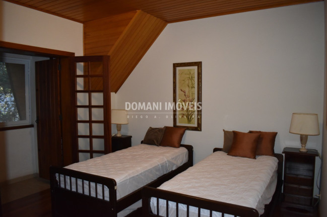 Imagem Imóvel com 3 Quartos à Venda, 159 m² em Região De Capivari - Campos Do Jordão