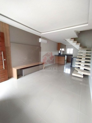 Imagem Casa com 2 Quartos à Venda, 125 m² em Cristal - Porto Alegre Imagem Casa com 2 Quartos à Venda, 125 m² em Cristal - Porto Alegre