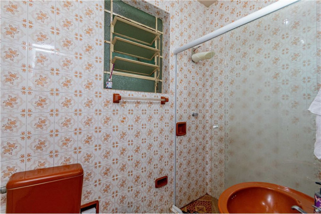 Imagem Casa com 4 Quartos à Venda, 98 m² em Petrópolis - Porto Alegre