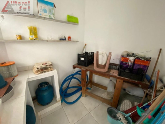 Imagem Casa com 5 Quartos à Venda, 70 m² em Solemar - Praia Grande Imagem Casa com 5 Quartos à Venda, 70 m² em Solemar - Praia Grande